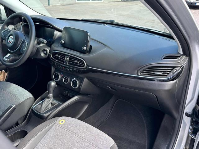 FIAT Tipo 1.5 Hybrid DCT 5 porte Cross