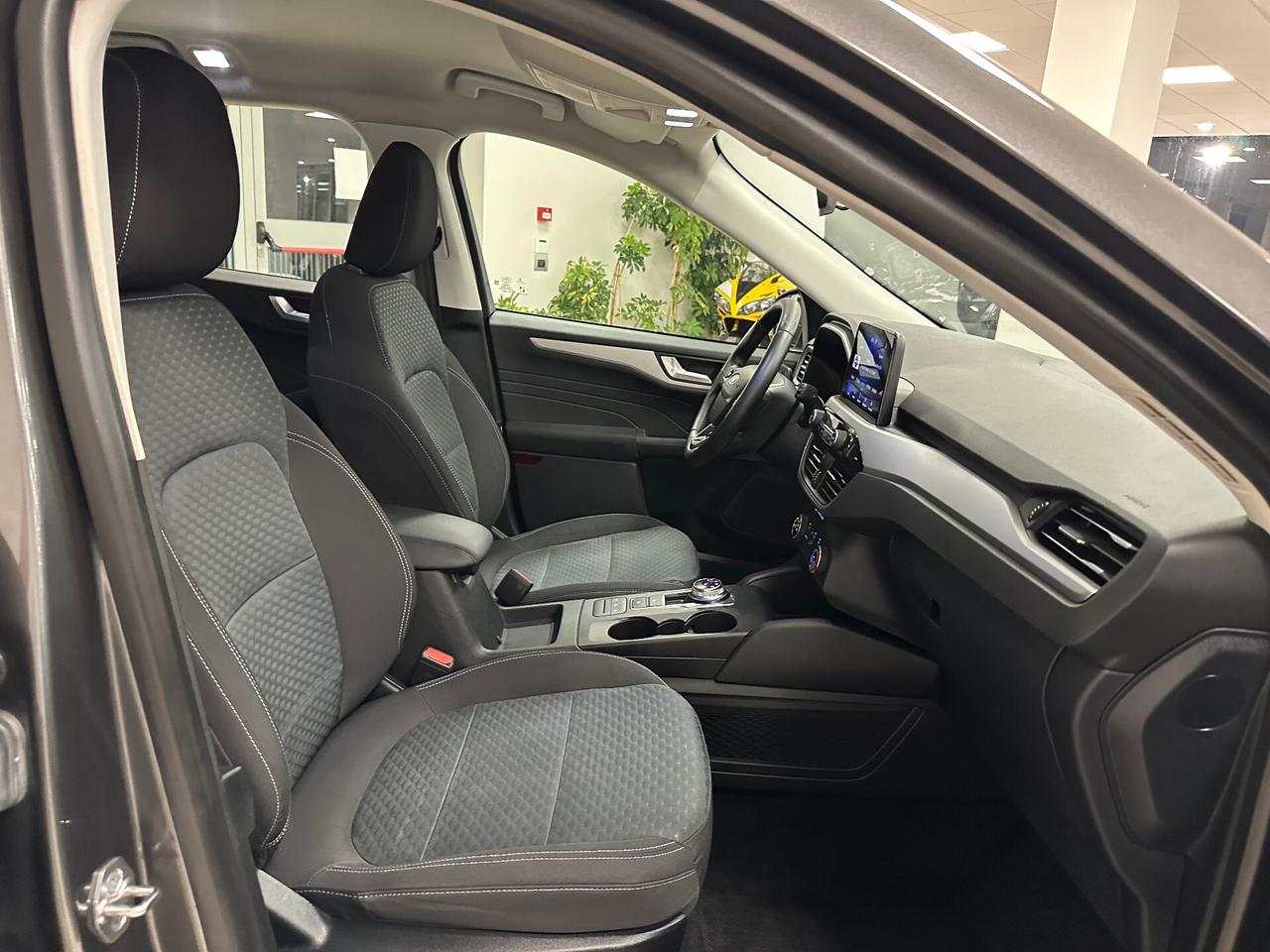 Ford Kuga 1.5 EcoBlue 120 CV aut. 2WD Connect 2021