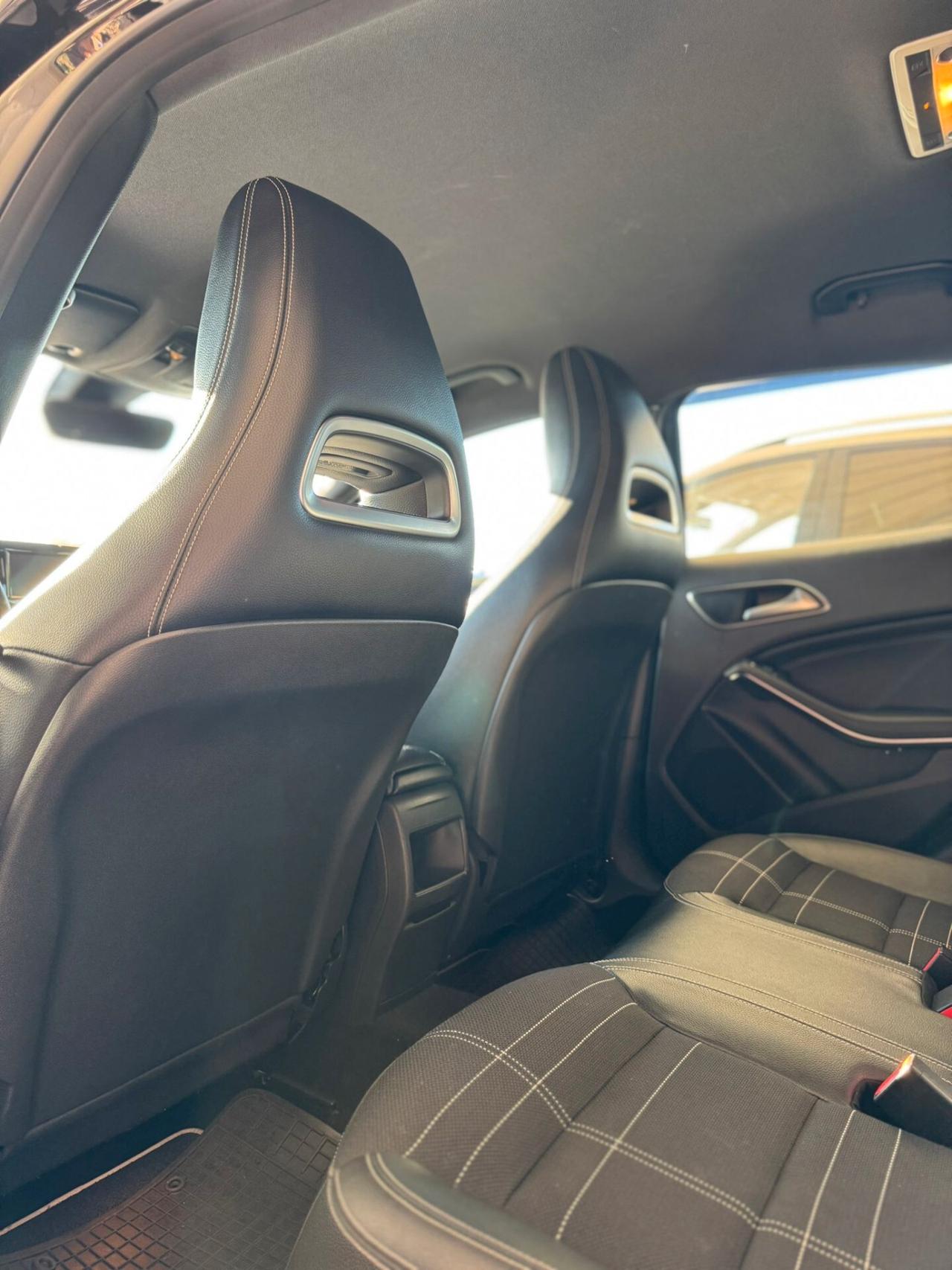Mercedes-benz GLA 220 CDI Automatic 4Matic Premium