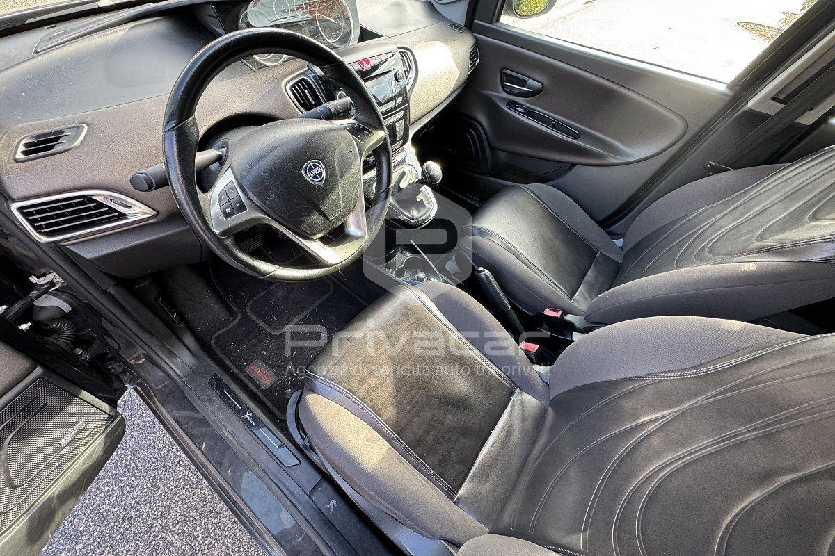 LANCIA Ypsilon 0.9 TwinAir 85 CV 5 porte S&S DFN Gold