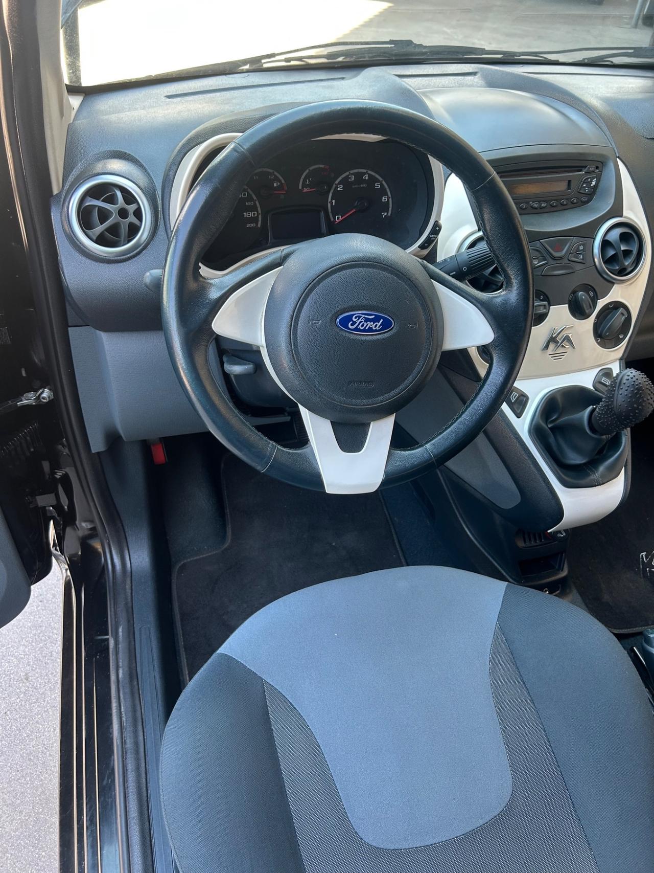 Ford Ka 1.2 8V 69CV Titanium