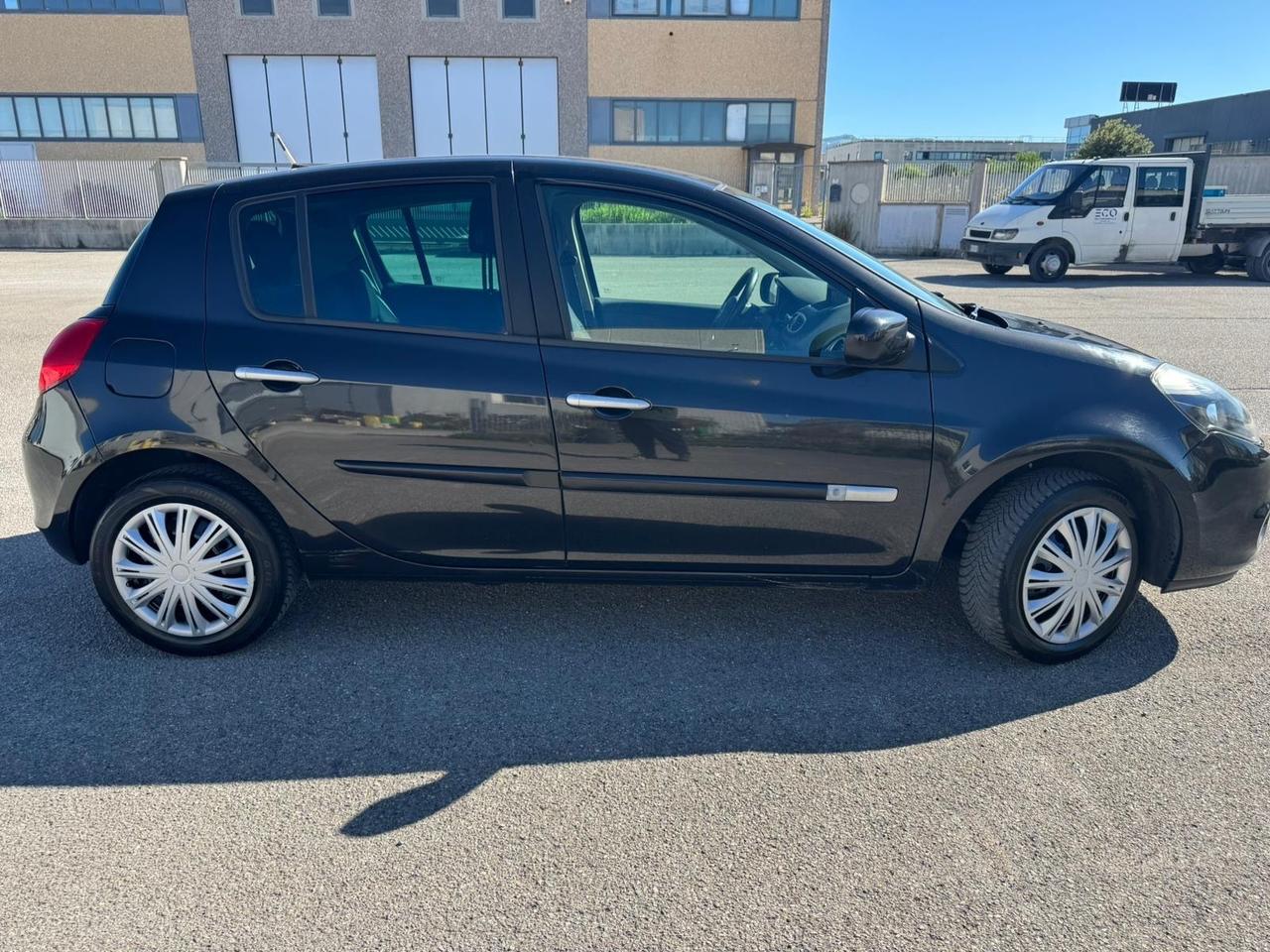 Renault Clio 1.2 Benzina 16V 5 porte Luxe