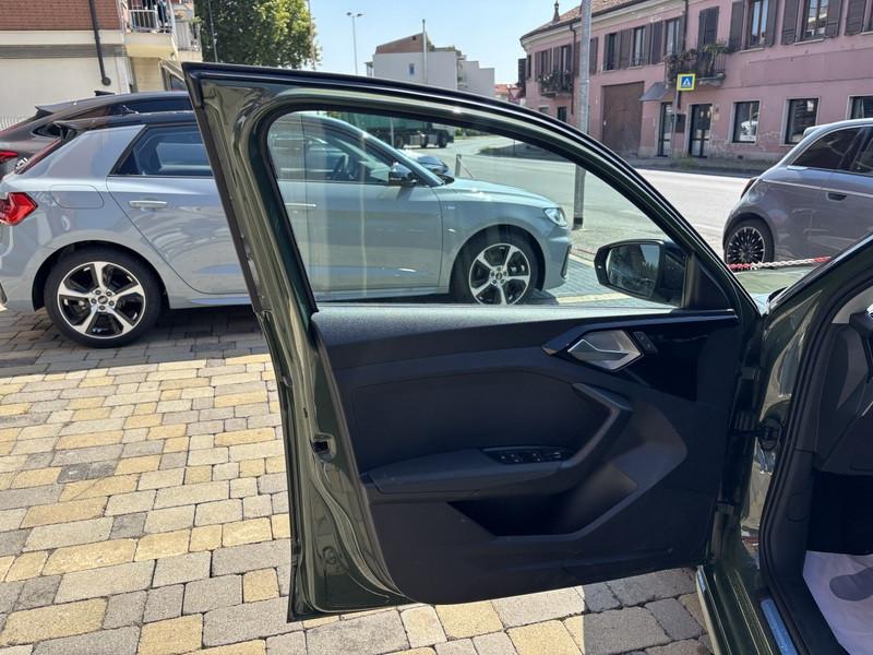 Audi A1 Sportback 30 1.0 tfsi S Line Edition 116cv s-tronic LED-PHONE APPS-17"