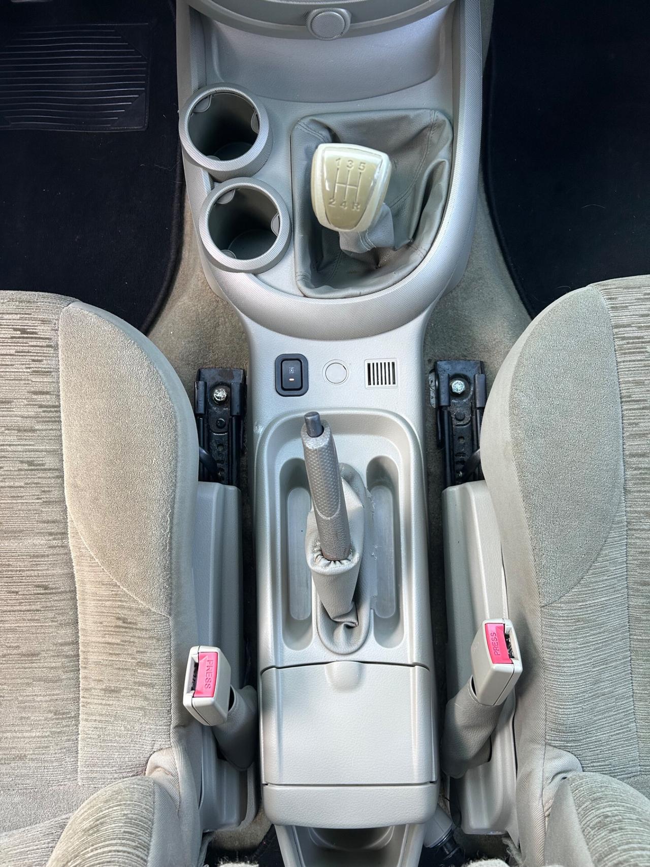 Mahindra Genio 2.2 DC4 N1