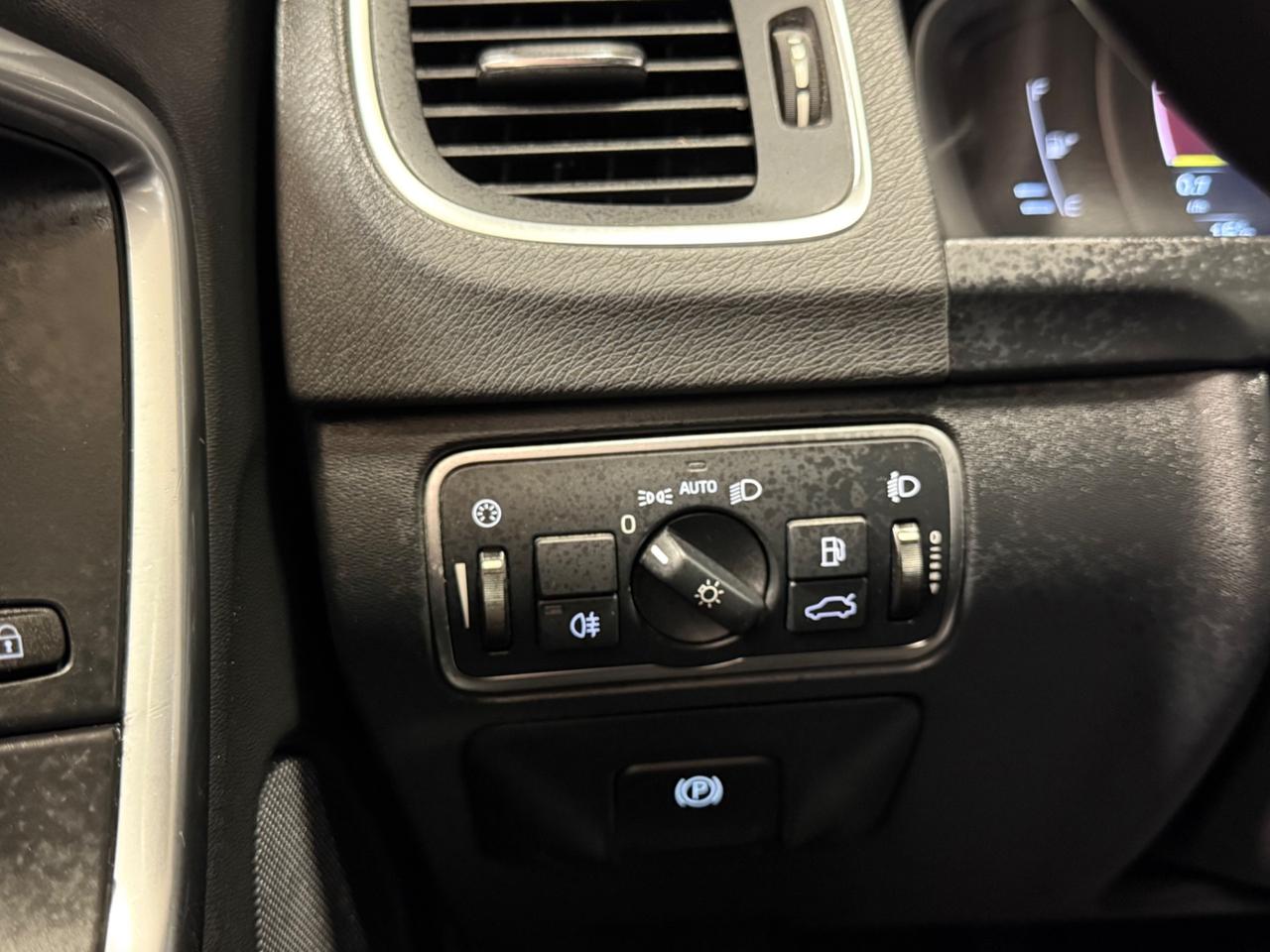 Volvo S60 D2 R-design