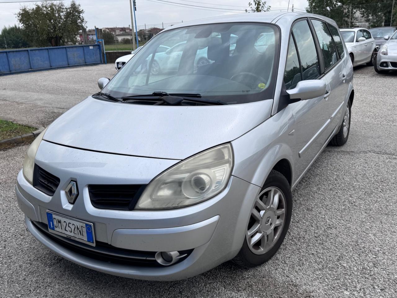 Renault Scenic Scénic 1.5 dCi/105CV 7 POSTI