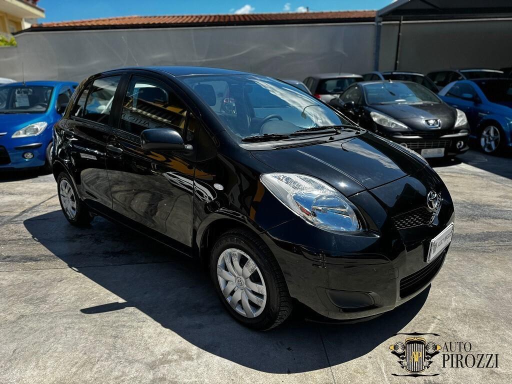 TOYOTA YARIS 1.0 BENZINA ANNO 2011 CON 130000Km