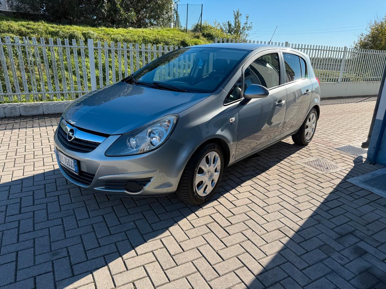 Opel Corsa 1.2 5 porte Club