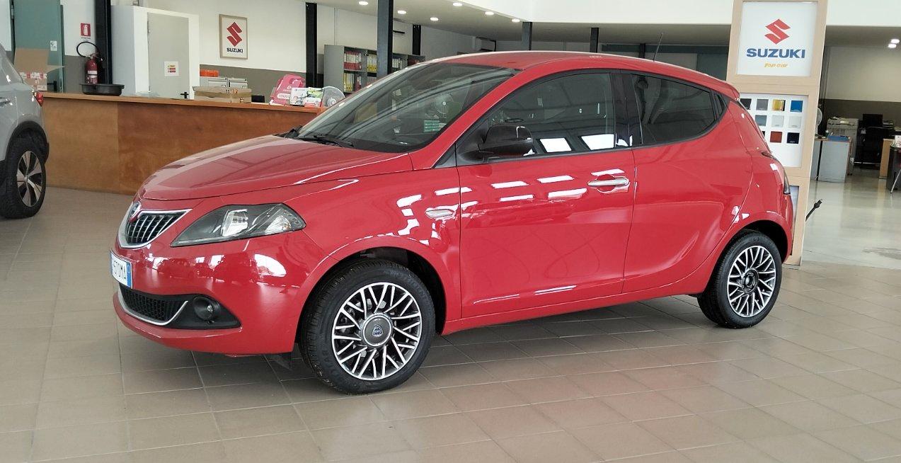 Lancia Ypsilon 1.0 firefly hybrid Gold s&s 70cv 5p.ti