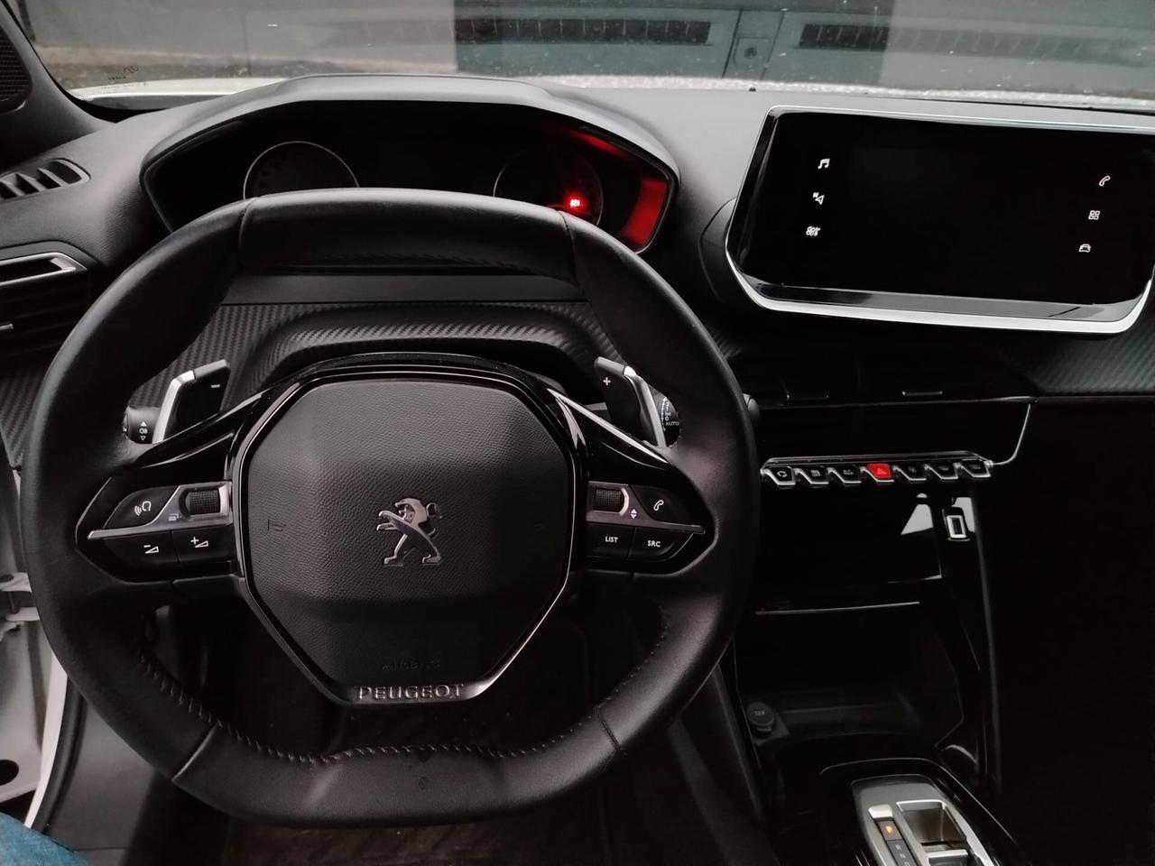 Peugeot 2008 BlueHDi 130 S&S EAT8 Allure