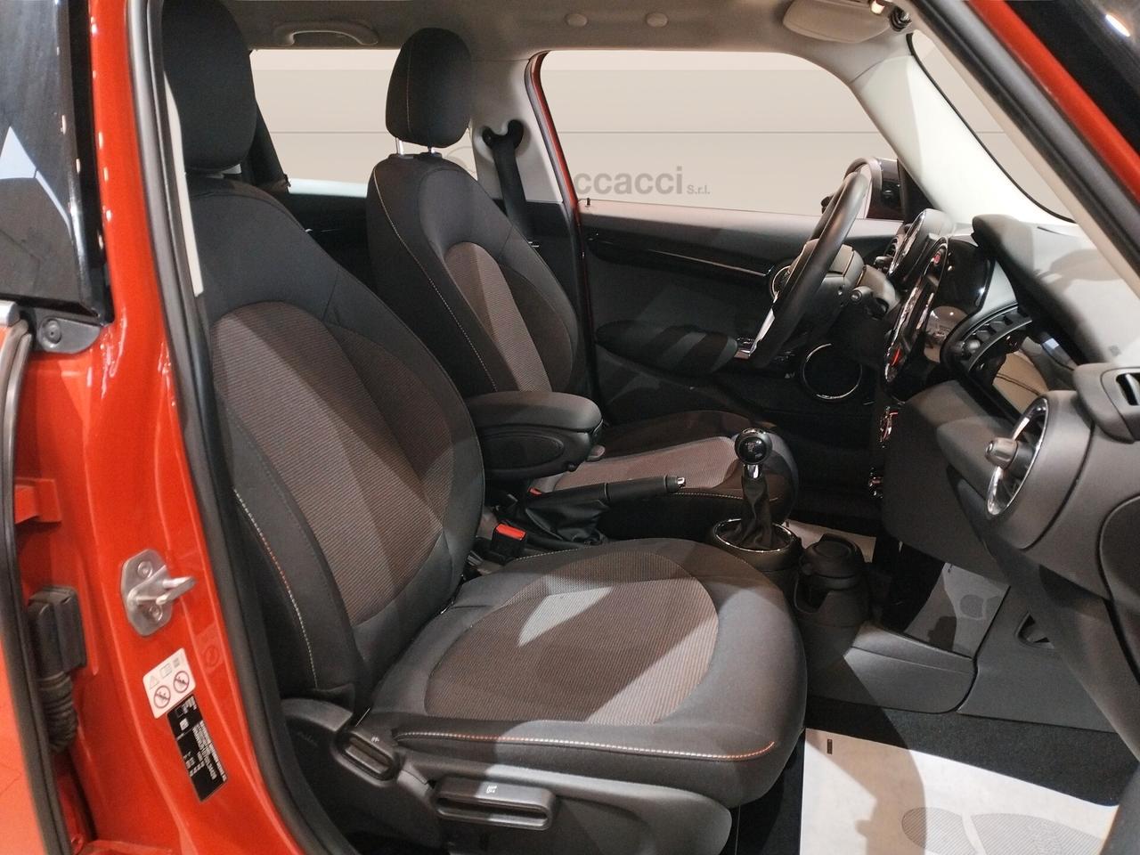 MINI One IV F55 2018 5 PORTE 1.5 Hype 102cv *NEOPATENTATI*