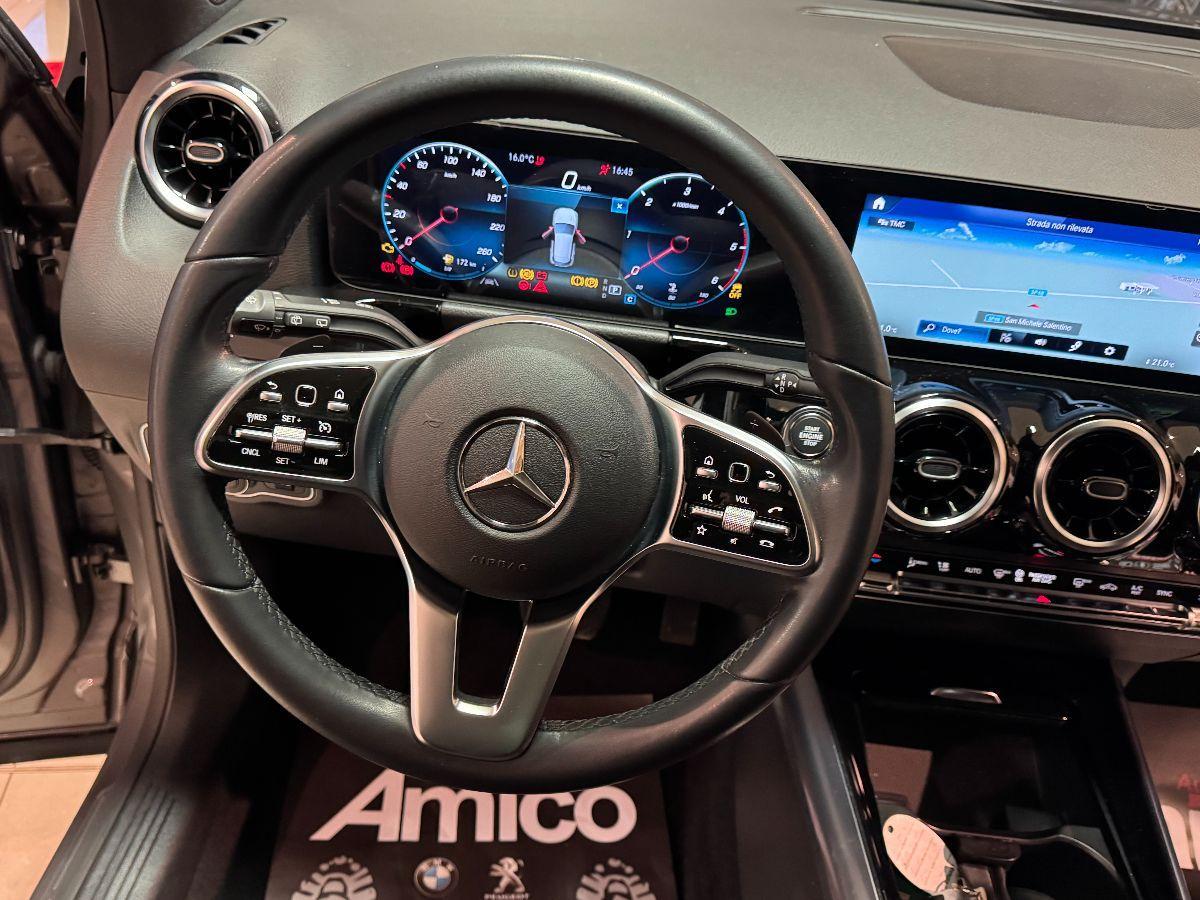 MERCEDES Classe GLA 200 d Automatic 4Matic Premium Tetto