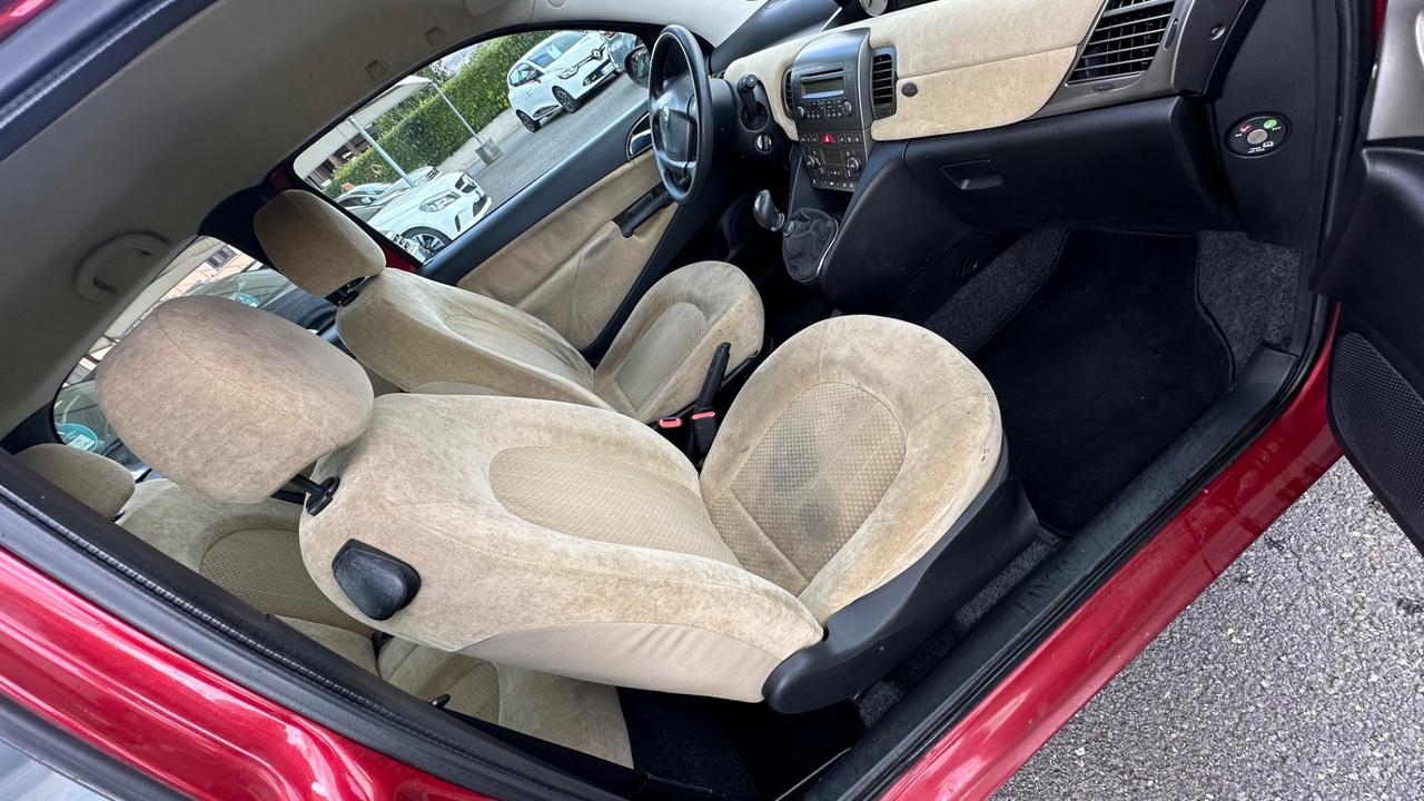 Lancia Ypsilon 1.2 16V Argento