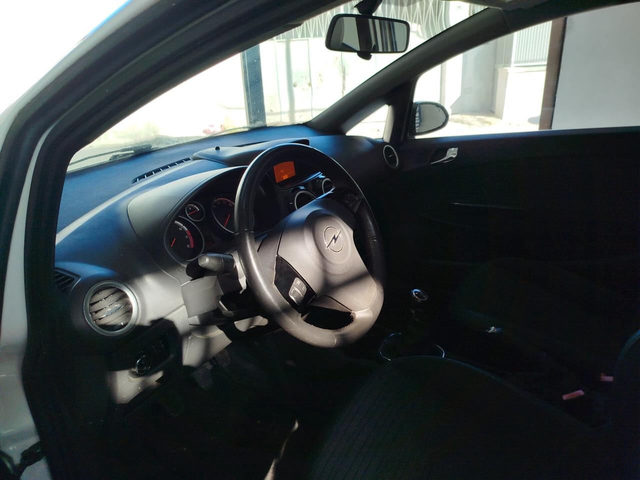 Opel Corsa 1.2 bnz/GPL 2015 CON GARANZIA