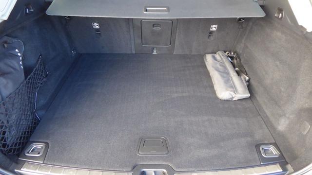 VOLVO XC60 B4 (d) AWD automatico Plus Dark