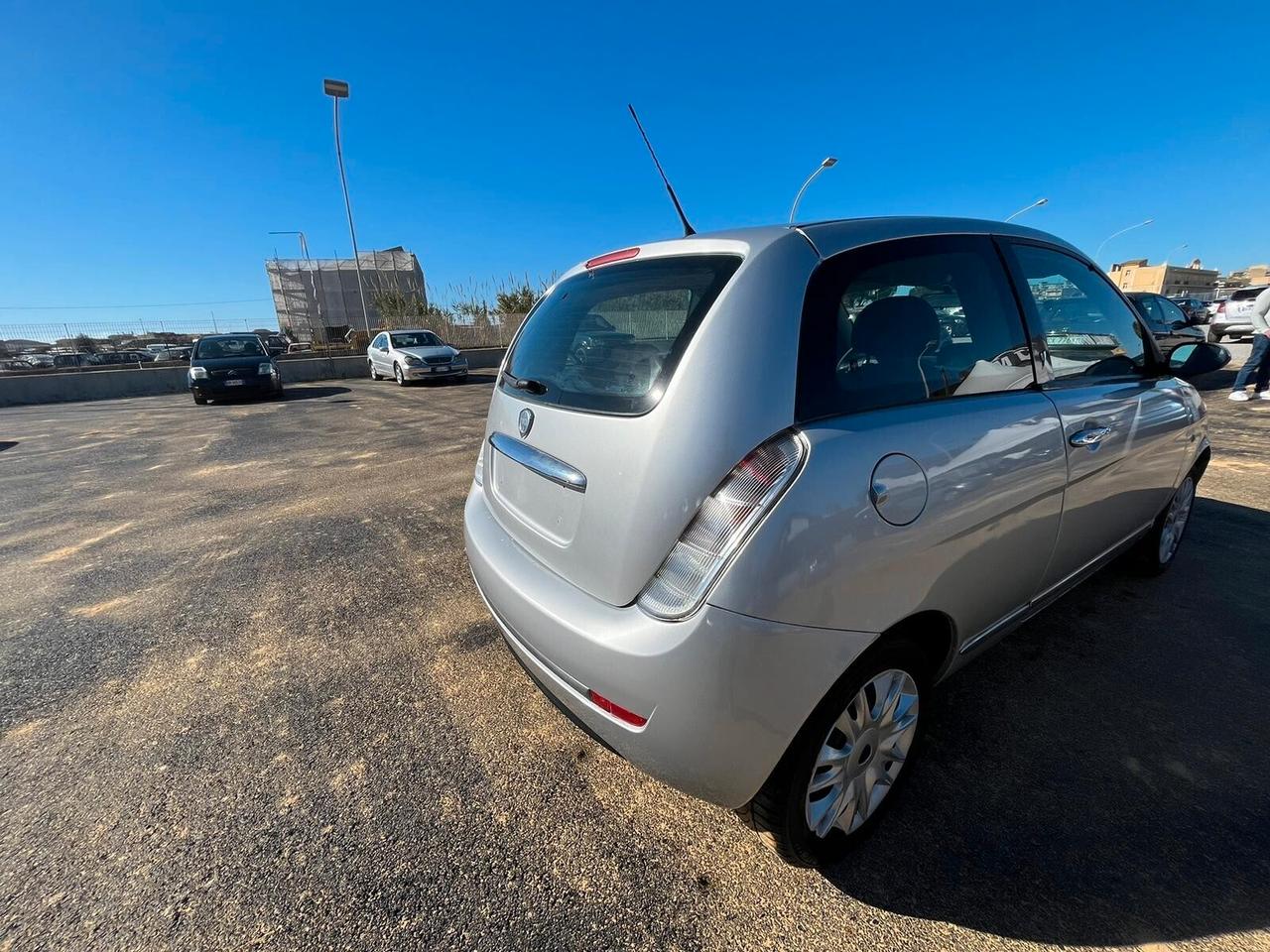 Lancia Ypsilon 1.2 Argento 60cv