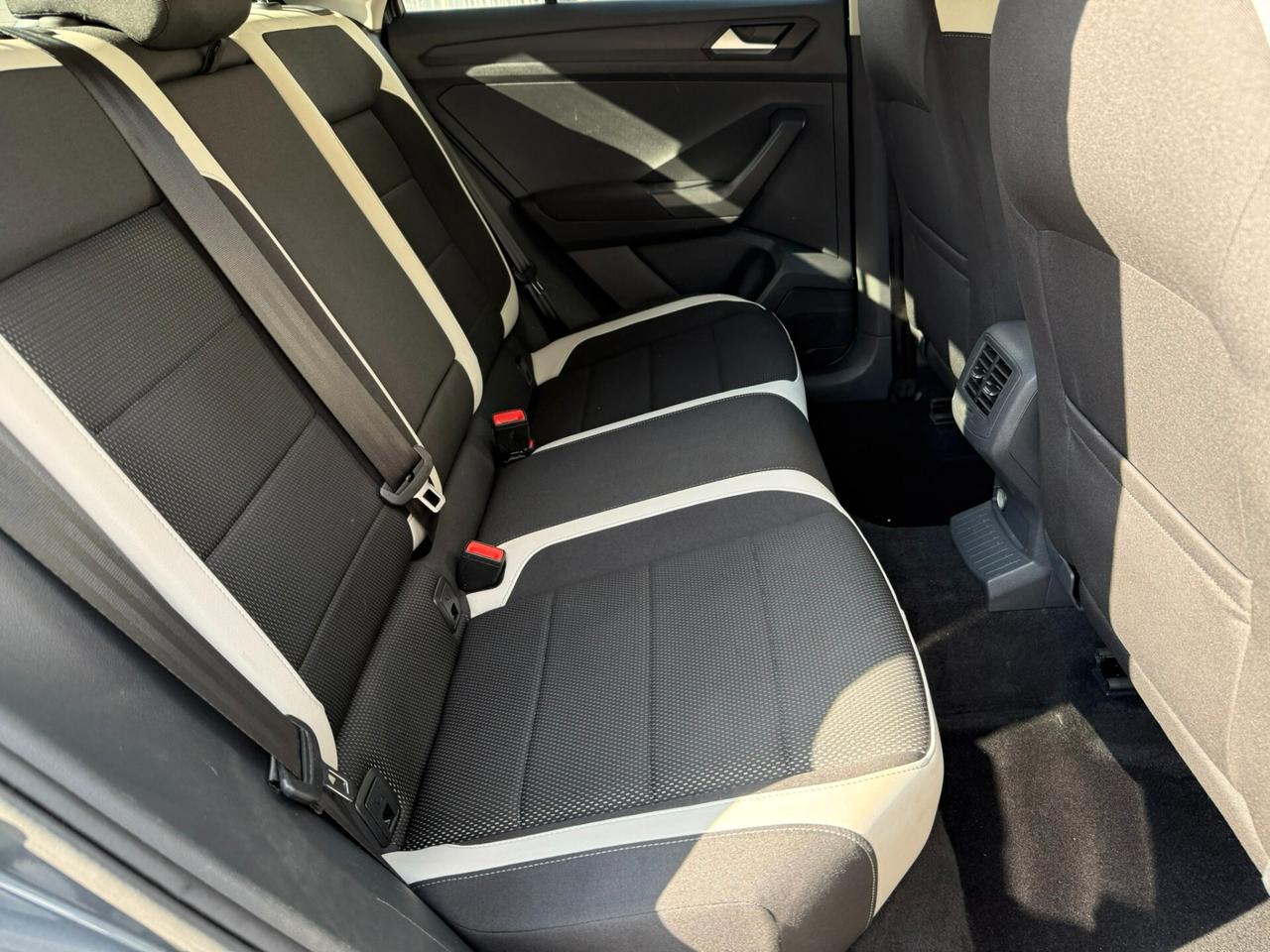 Volkswagen T-Roc 1.6 TDI SCR Advanced BlueMotion Technology