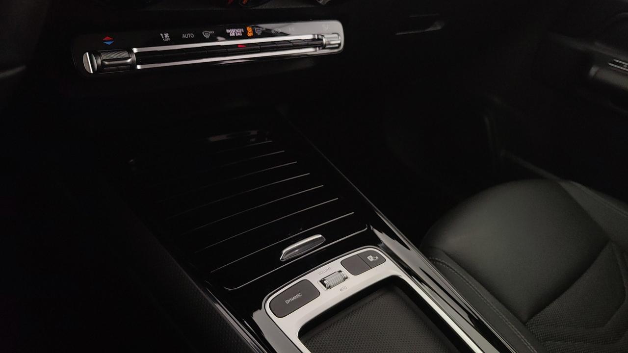 Mercedes-Benz GLB 180 d Advanced auto