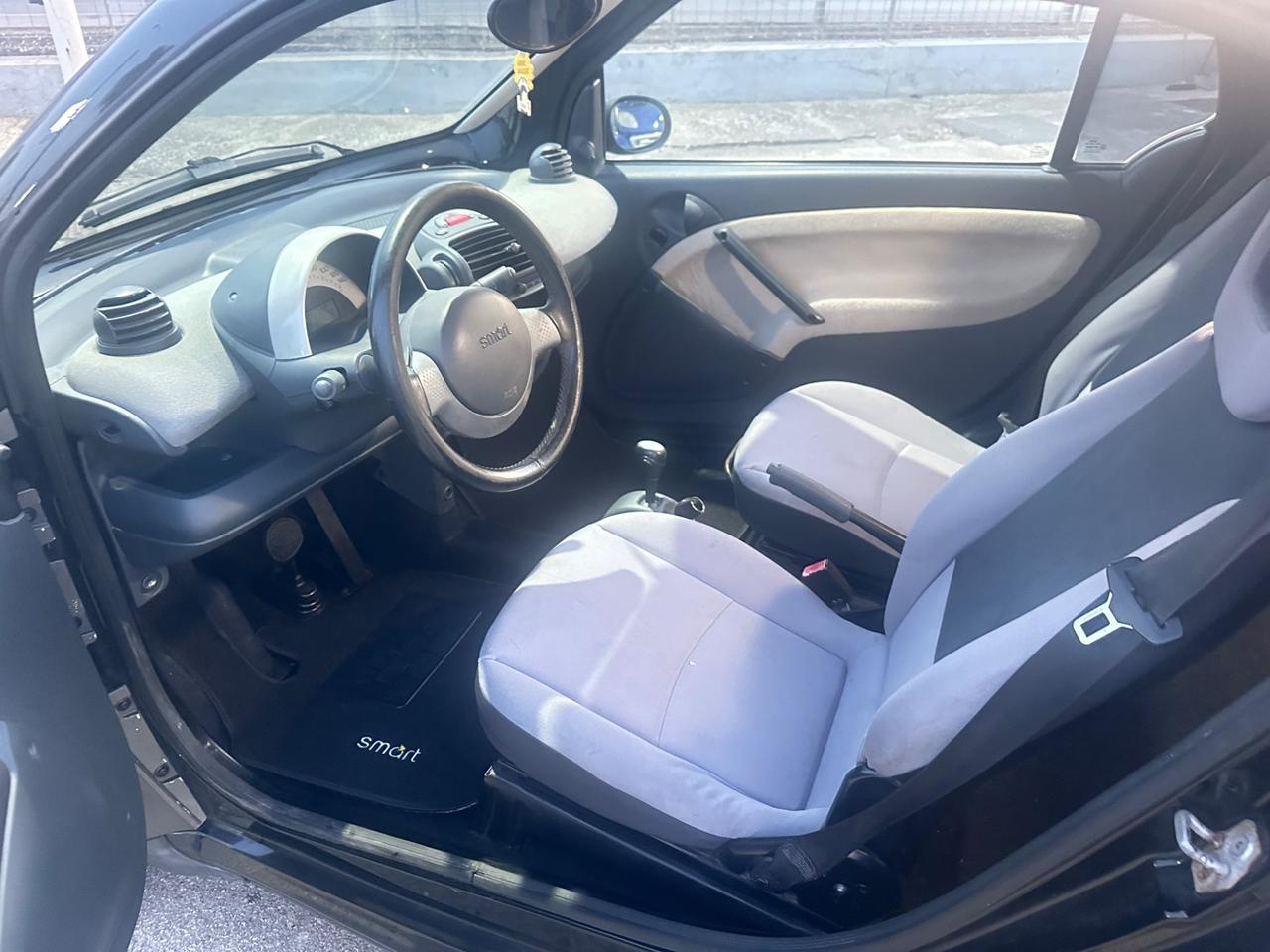 Smart ForTwo 700 coupé pure (37 kW)