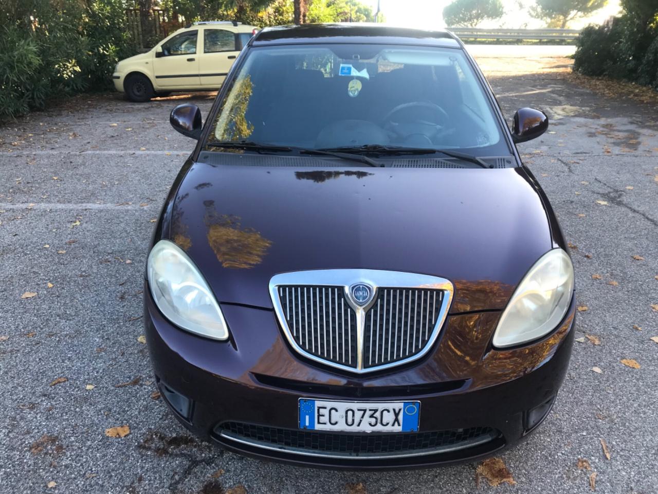 Lancia Ypsilon 1.2 Platino
