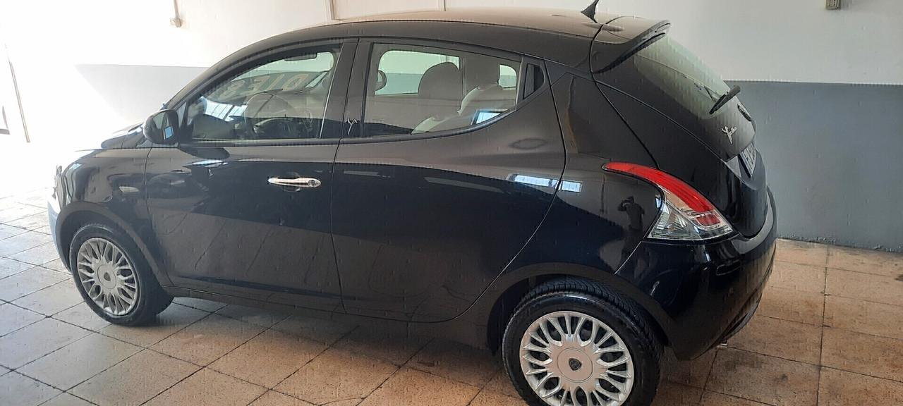 Lancia Ypsilon 1.3 MJT 16V 95 CV 5 porte S&S Mya