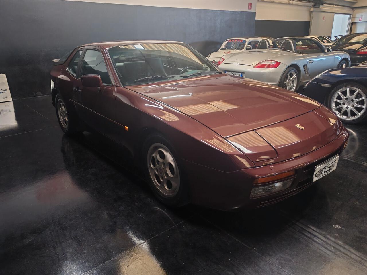 Porsche 944 Turbo targa oro