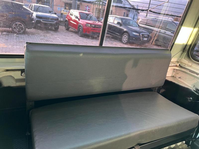 Land Rover Defender 90 SW Defender 90 2.5 tdi County