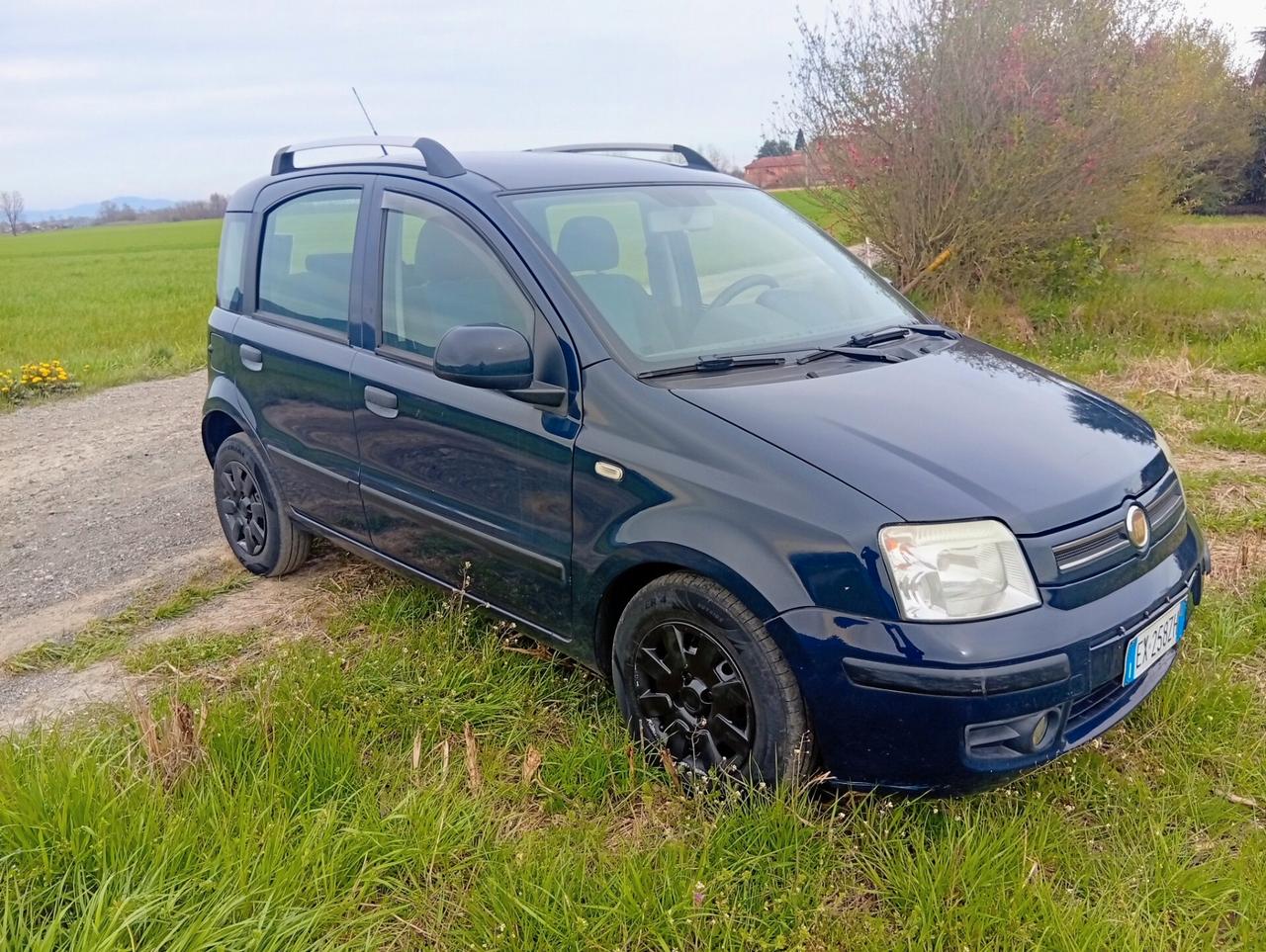 Fiat Panda 1.2 Emotion 60Cv 2010 118.500km .