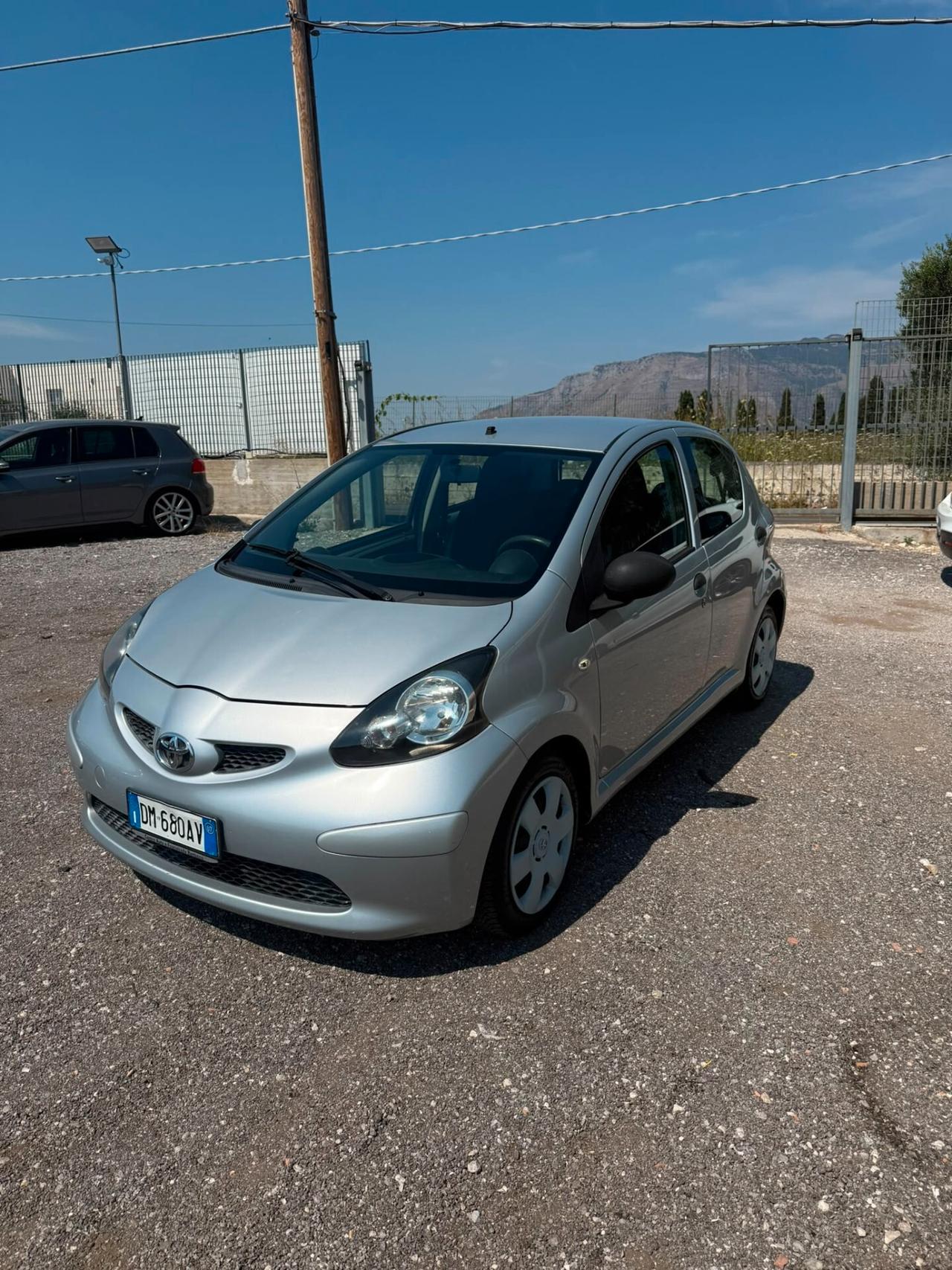 Toyota Aygo 1.0 12V VVT-i 5 porte Sol