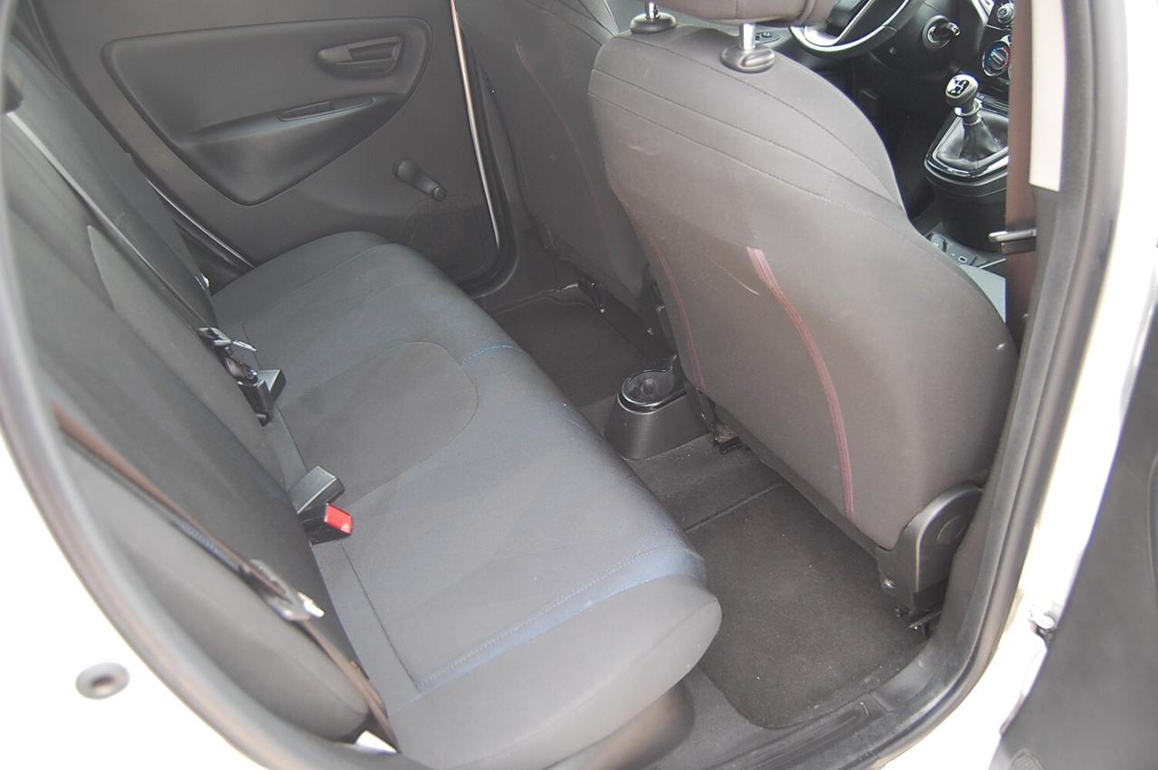 Lancia Ypsilon 1.2 69 CV 5 porte S&S Gold