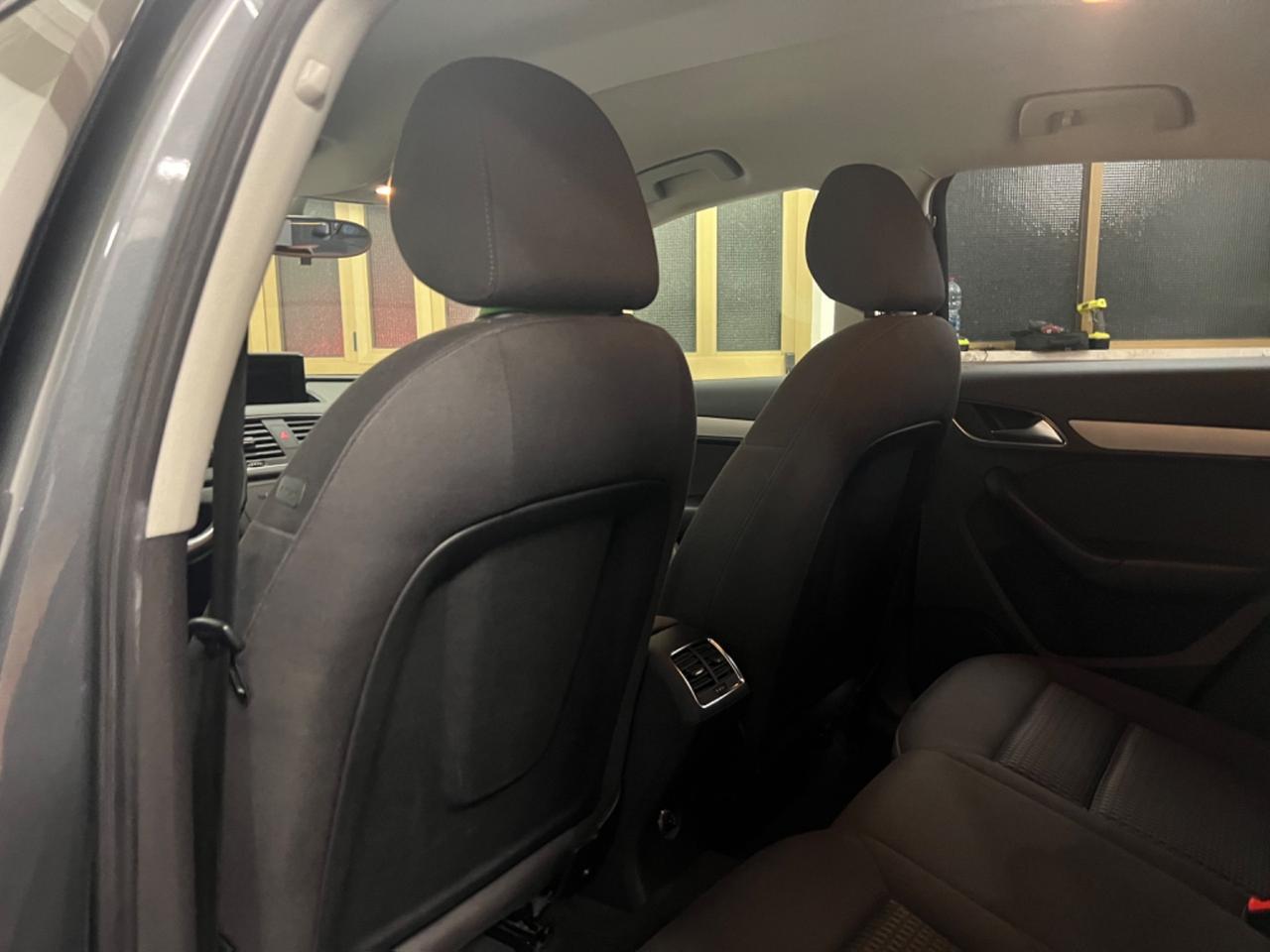 Audi Q3 2.0 TDI 177 CV quattro S tronic Business Plus