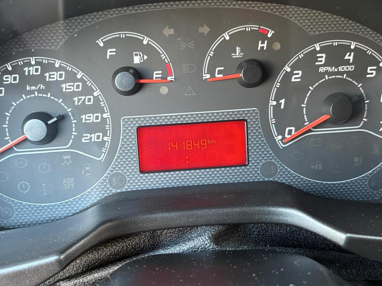 Fiat Fiorino 1.3 MJT 95CV Combinato Adventure