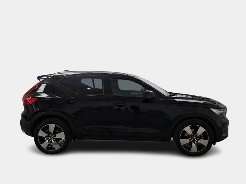 VOLVO XC40 D4 AWD GEARTRONIC MOMENTUM PRO SUV
