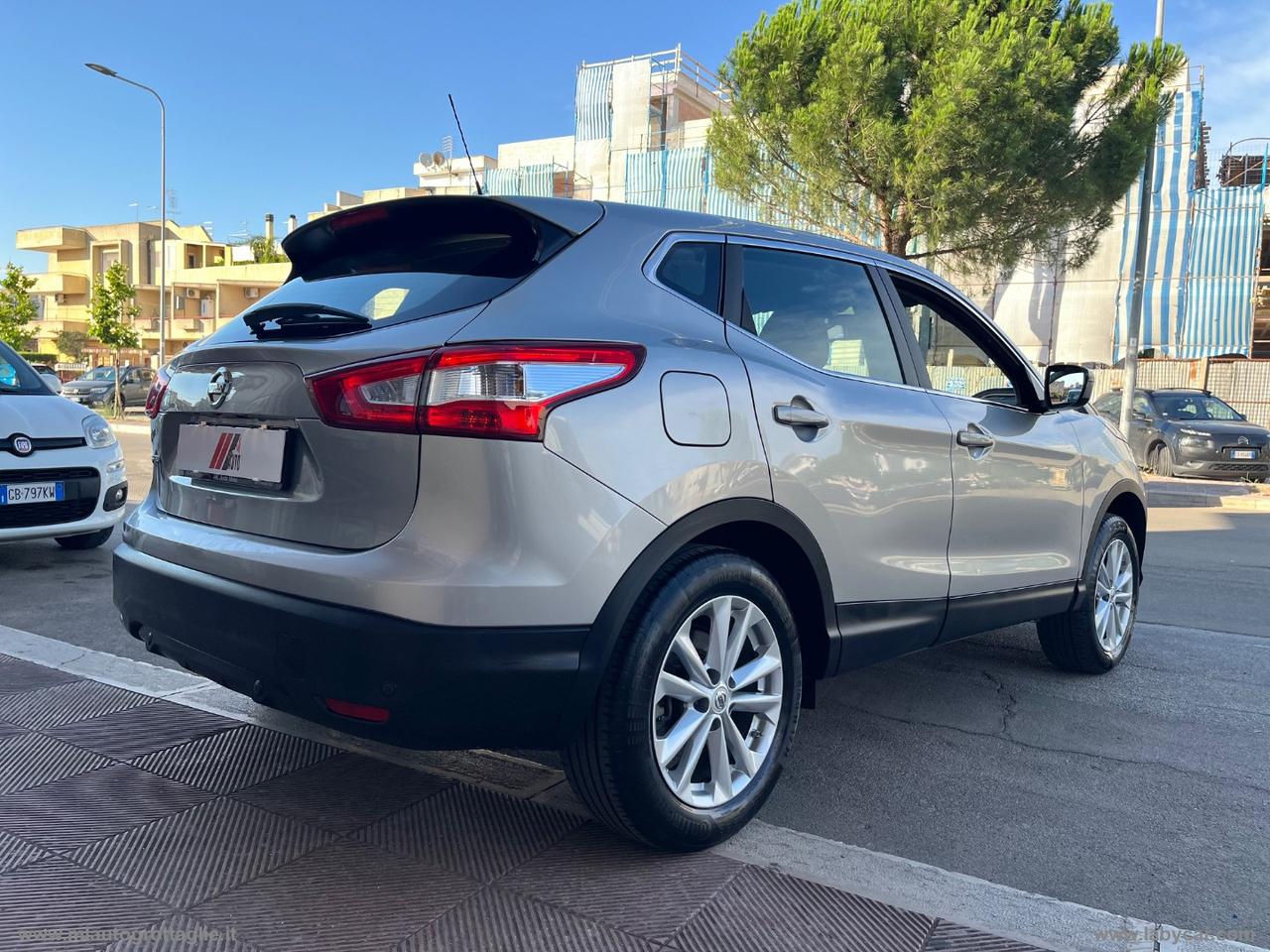 NISSAN Qashqai 1.2 DIG-T Business COME NUOVA