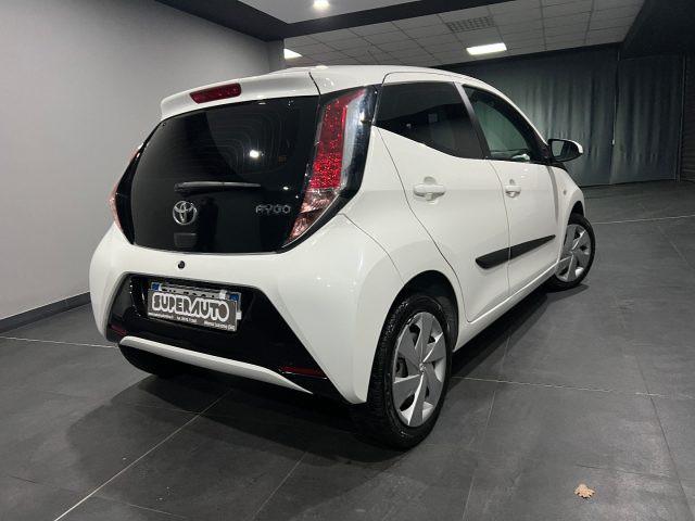 TOYOTA Aygo 1.0 VVT-i 69 CV 5 porte x-clusiv MMT