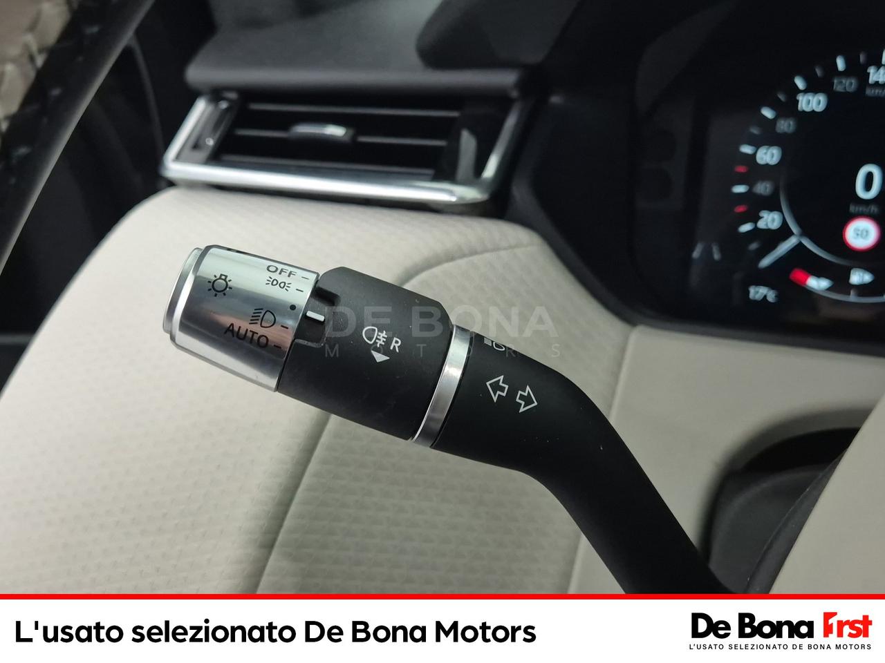 Land Rover Range Rover Velar 2.0 si4 r-dynamic se 250cv auto my20
