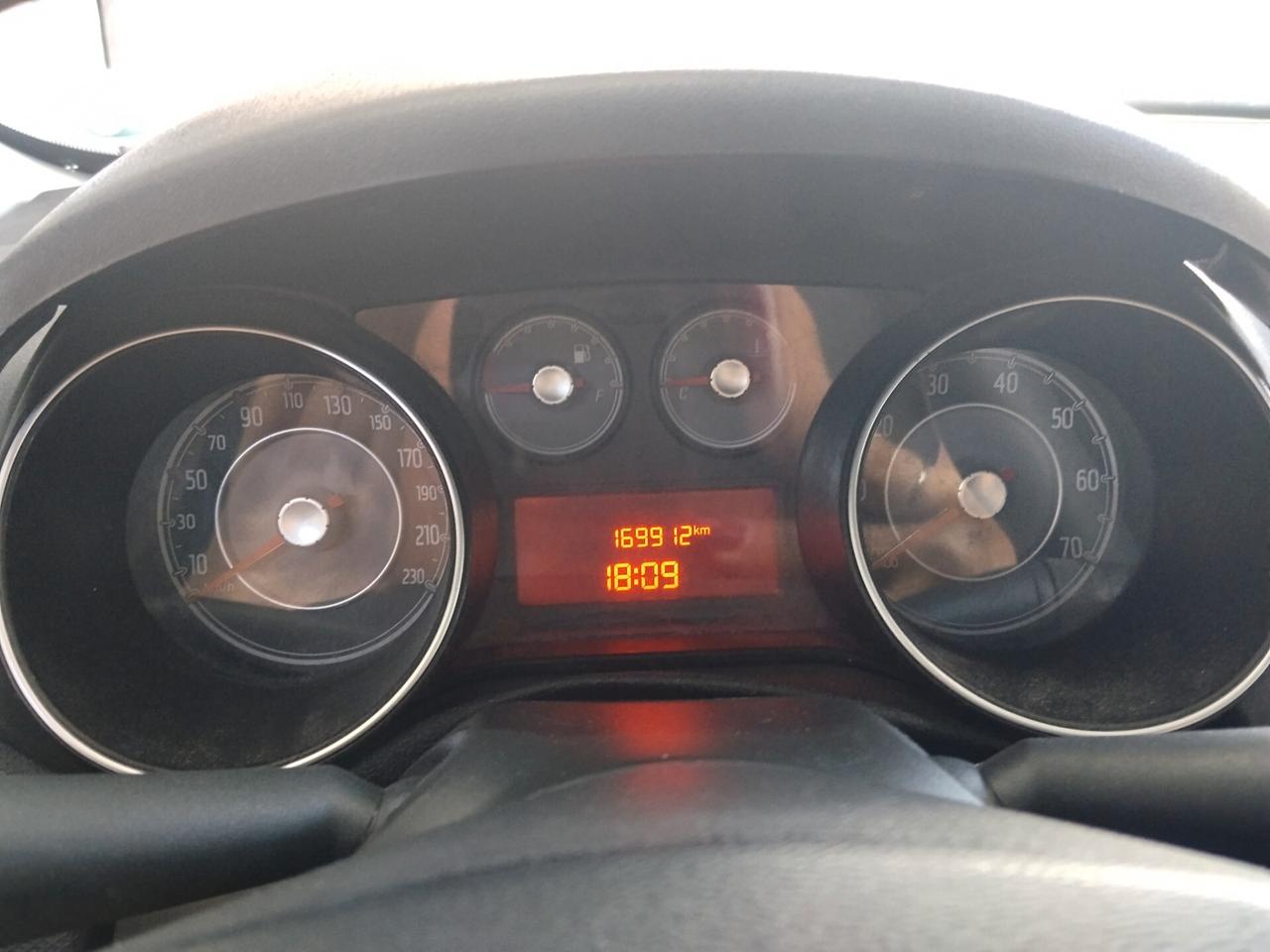 Fiat Punto 1.4 bnz/GPL 2016 CON GARANZIA