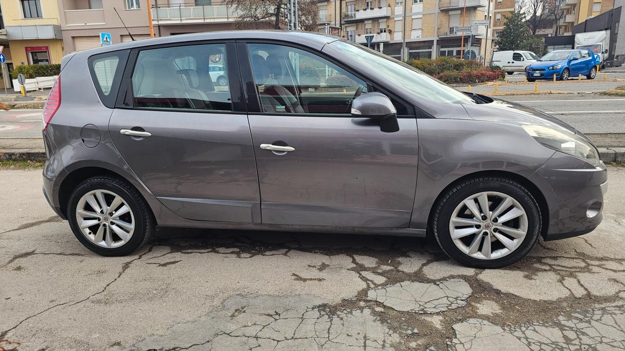 Renault Scenic Scénic X-Mod 1.5 dCi 110CV Luxe