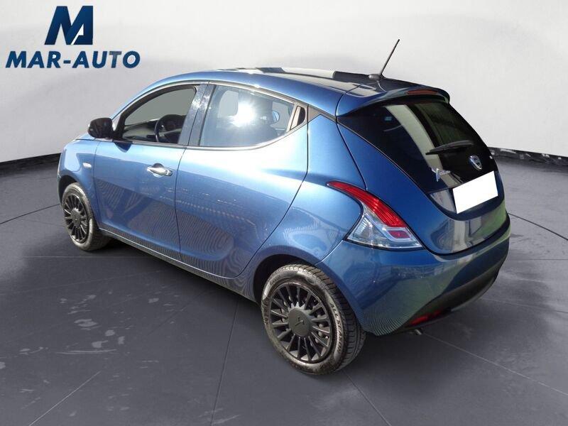 Lancia Ypsilon Ypsilon 1.0 FireFly 5 porte S&S Hybrid Ecochic Silver