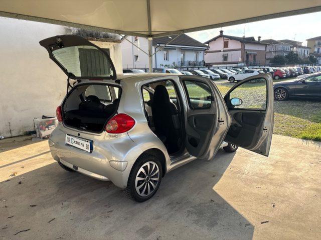 TOYOTA Aygo 1.0 12V VVT-i 5 porte OK NEOPATENTATI 5 PORTE