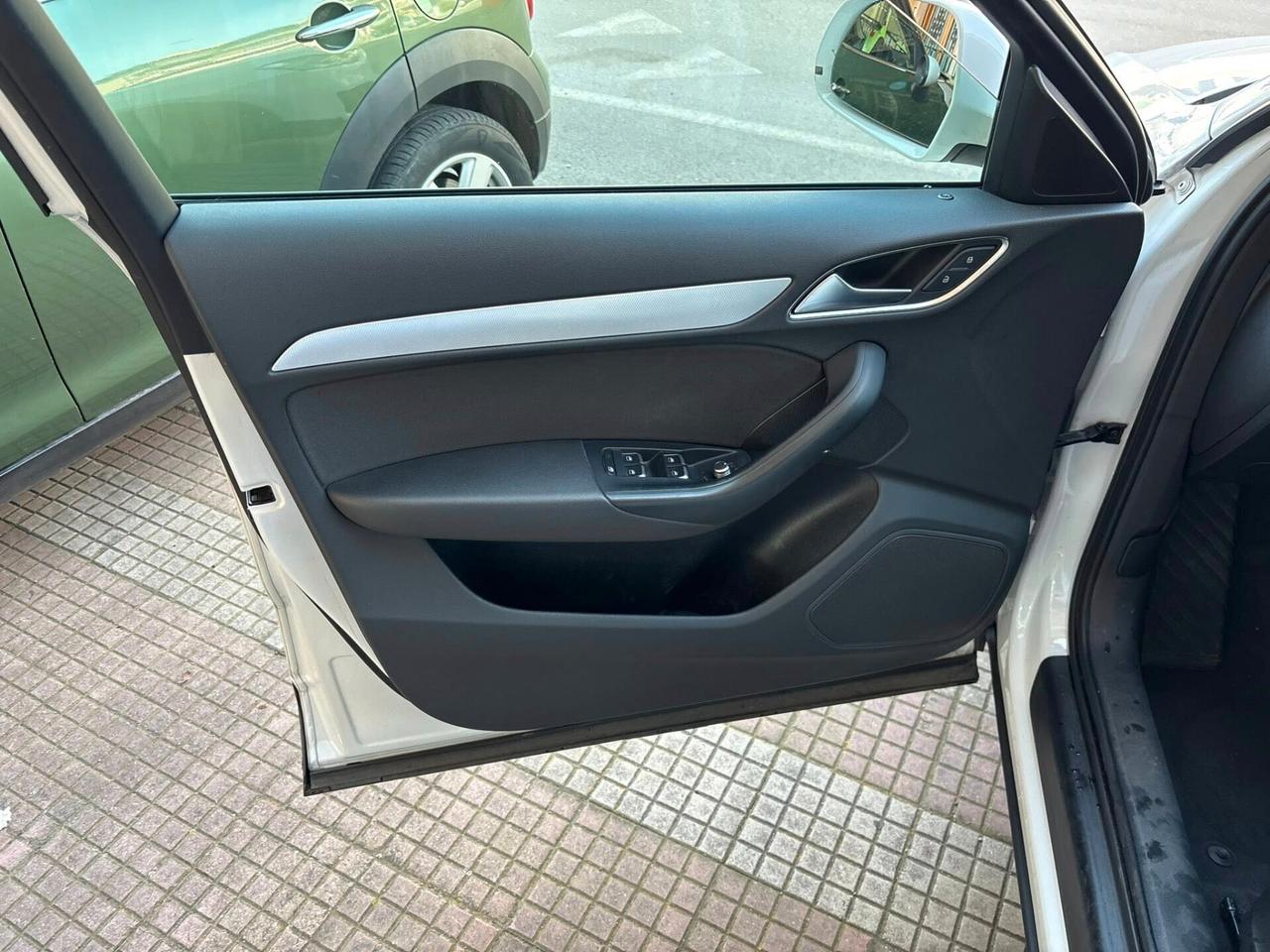 Audi Q3 2.0 TDI 140CV - 2014