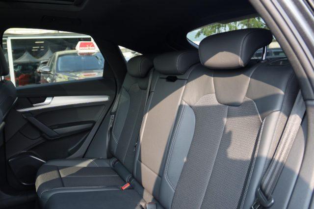 AUDI Q5 40 TDI 204 CV quattro S tronic Identity Black