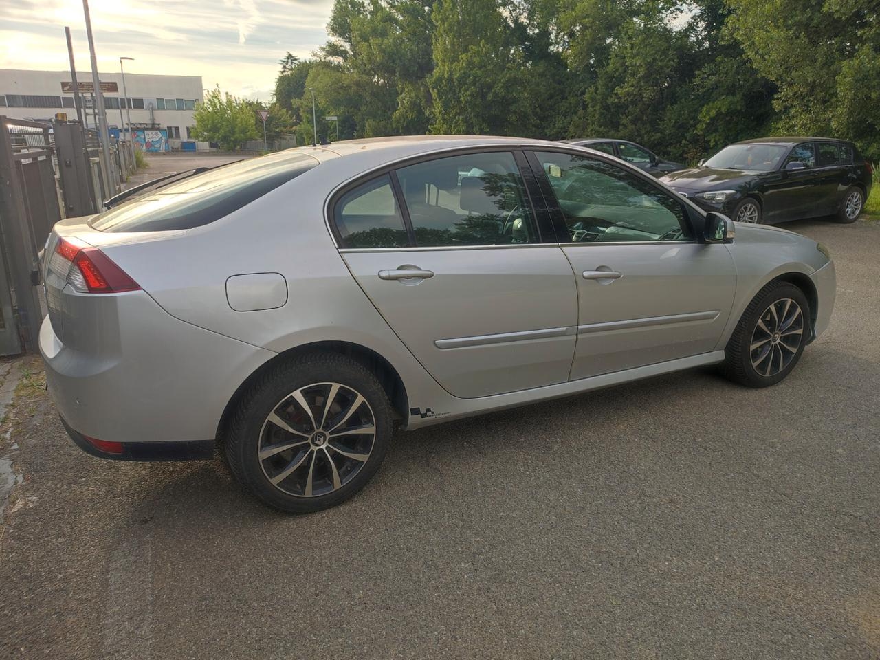 RENAULT NEW LAGUNA 1.5DIESEL BERLINA SPORT POCHI KM
