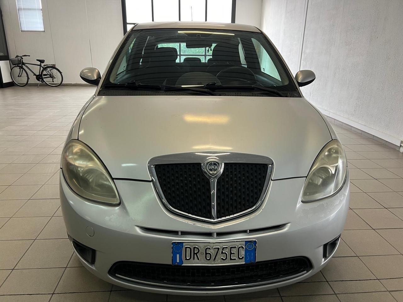Lancia Ypsilon 1.2 Oro