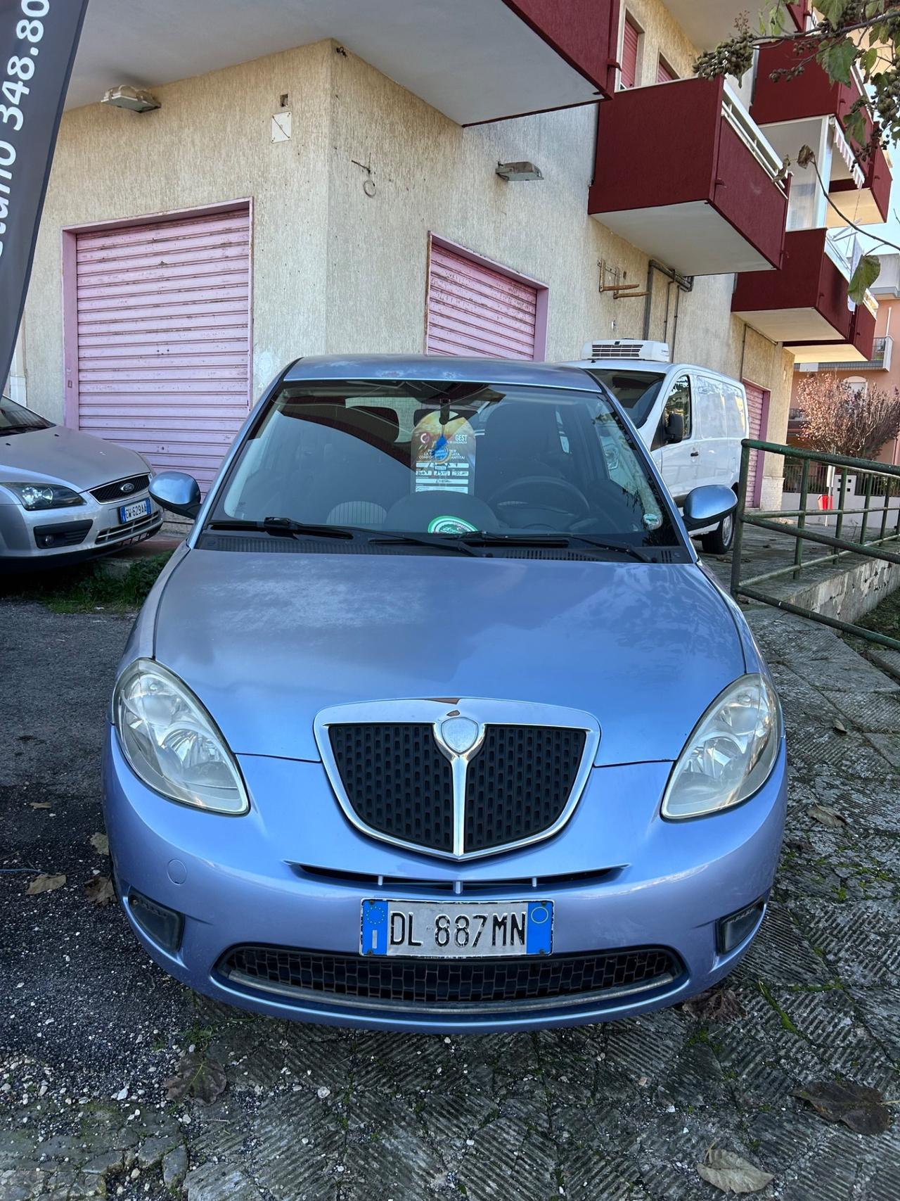 Lancia Ypsilon 1.3 MJT 75 CV Argento