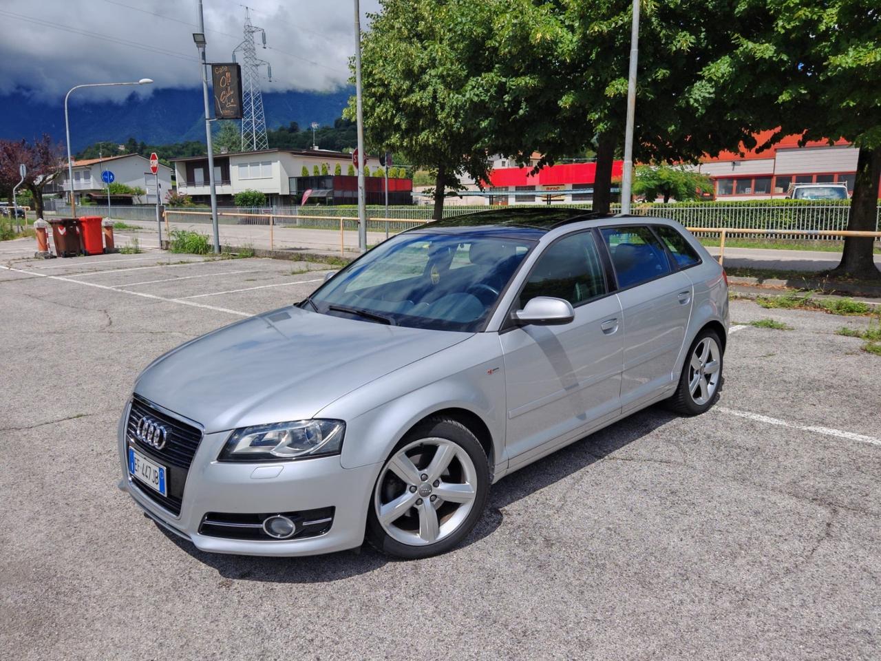 Audi A3 SPB 1.6 TDI 105cv Autom