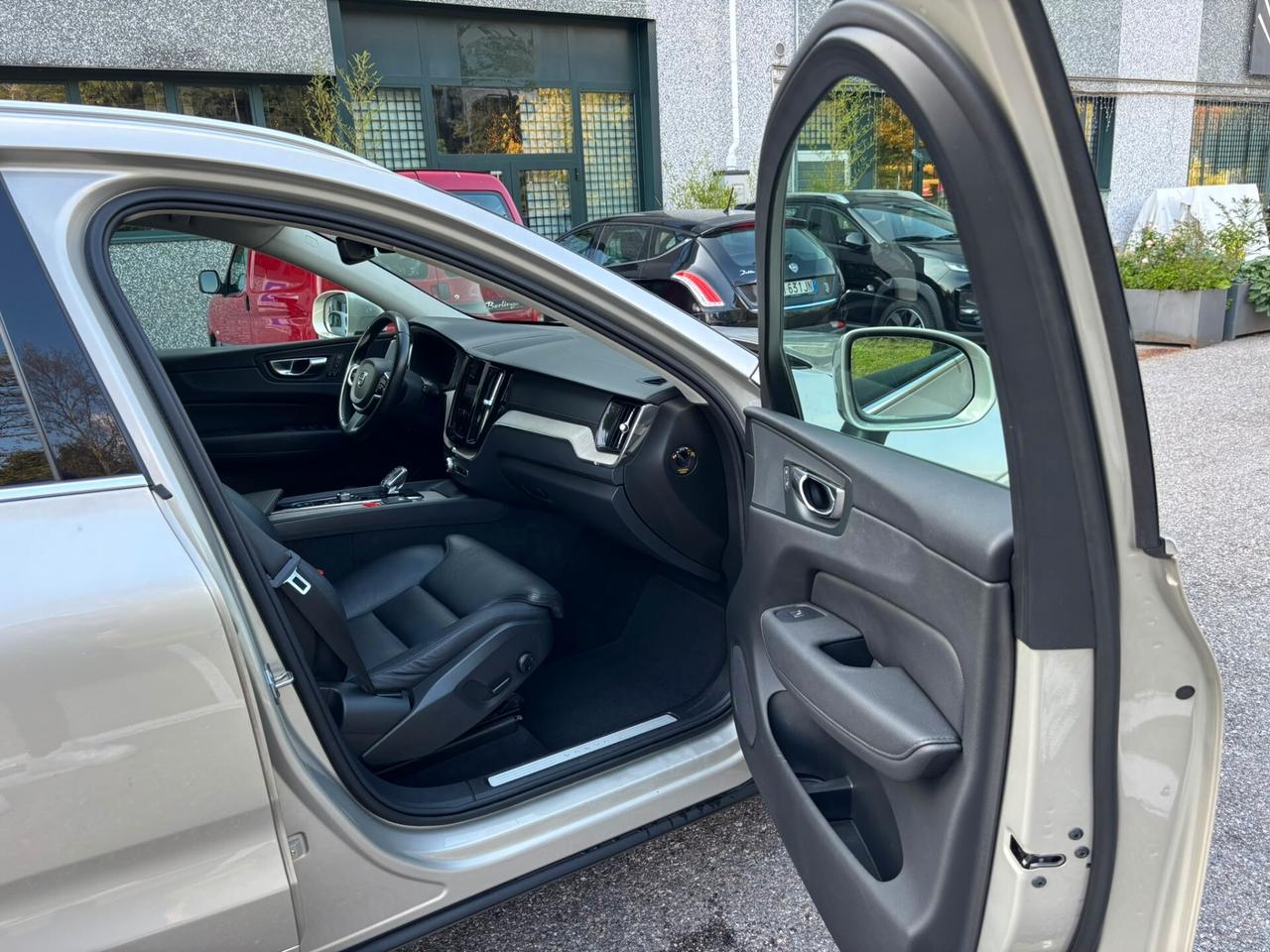 Volvo XC 60 XC60 B4 (d) AWD Geartronic Inscription