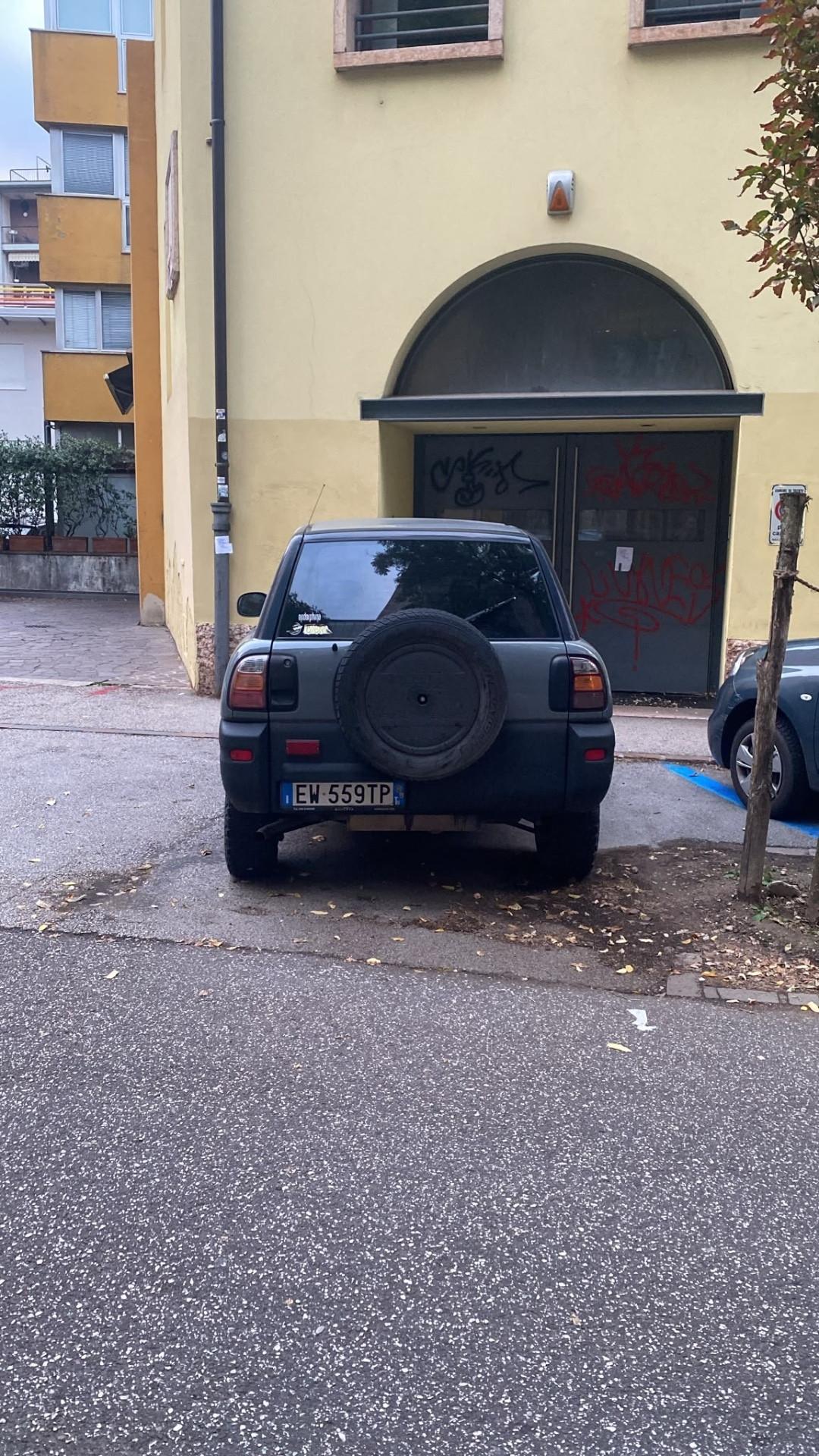 Toyota RAV 4 2.0i 16V cat 3 porte LEGGERE