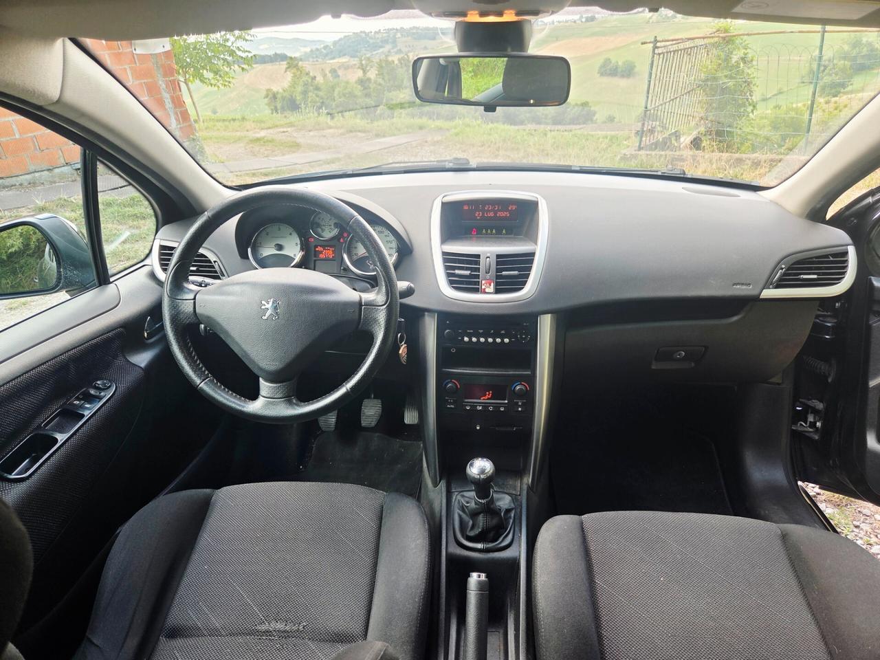Peugeot 207 1.6 HDi 90CV 5 porte