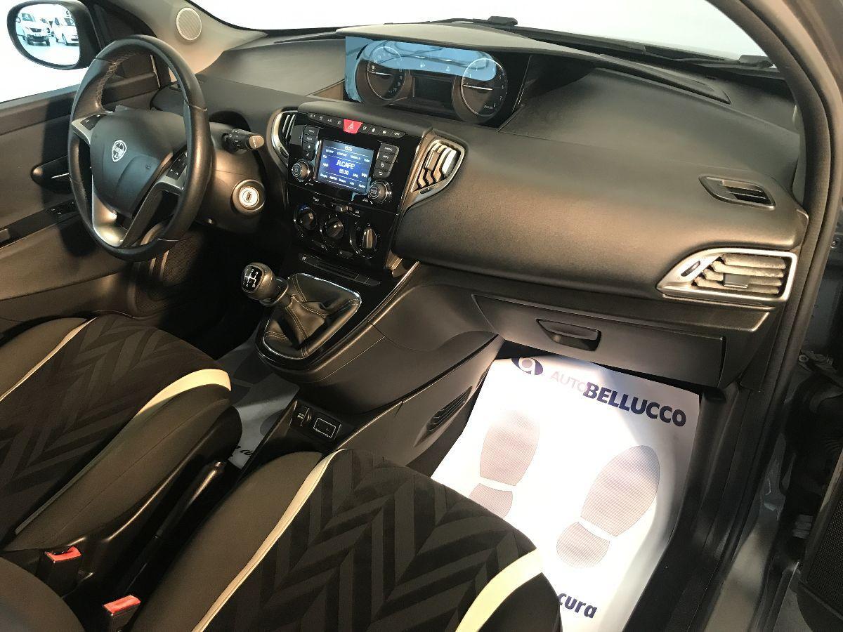 LANCIA Ypsilon 1.2 69 CV 5p. GPL Ecochic Gold
